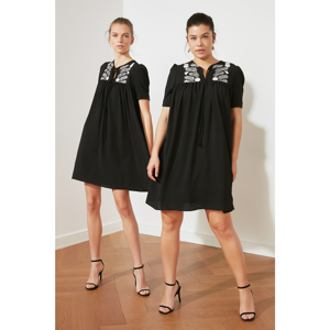 Trendyol Black Embroidered Collar Detail Dress