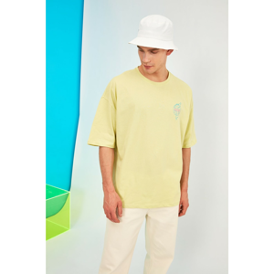 Trendyol Yellow Men Oversize Bike Collar Printed T-Shirt