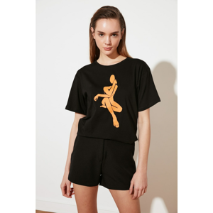 Trendyol Boyfriend Knitted T-Shirt WITH Black Front and Back Print