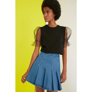 Trendyol Black Sleeves Tulle and Pocket Knitted Blouse