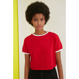 Trendyol Red Patch Embroidered Crop Knitted T-Shirt