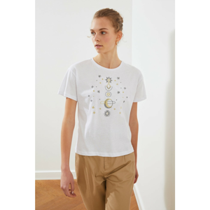 Trendyol White Semifitted Embroidered Knitted T-Shirt