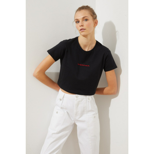 Trendyol Black Embroidered Crop Knitted T-Shirt