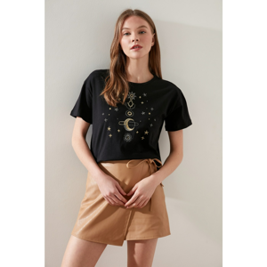 Trendyol Black Semifitted Embroidered Knitted T-Shirt