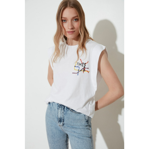 Trendyol Frankie Mold Knitted T-Shirt WITH White Front and Back Print