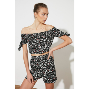 Trendyol Black Floral Patterned Shoulder Detail Knitted Blouse