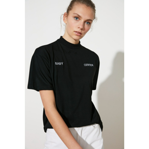 Trendyol Black Embroidered and Bird's Eye Detail Perpendicular Collar Knitted T-Shirt