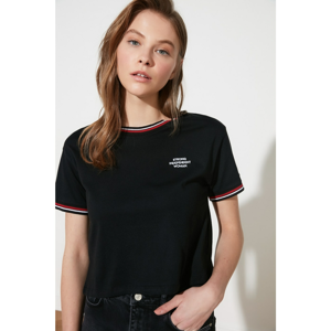 Trendyol Black Embroidered Crop Knitted T-Shirt