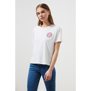 Trendyol Semiftted Knitted T-Shirt WITH White Patch Detail