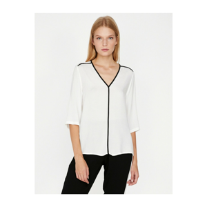 Koton Woman
 White Line Detail Blouse