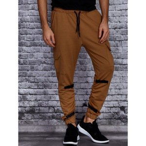 Men's beige jogging pants with drawstrings and pockets