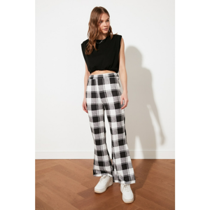 Trendyol Grey Plaid Patterned Knitted Trousers