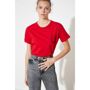 Trendyol Semi-Fitted Knitted T-Shirt WITH Red Print and Carioca StitchING