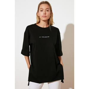 Trendyol Boyfriend Knitted T-Shirt WITH Black Printed Slit