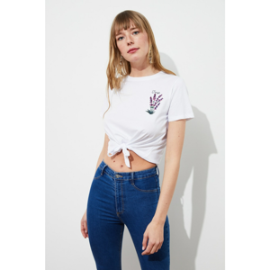 Trendyol White Embroidered Knitted T-Shirt
