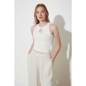 Trendyol Crop Knitted Blouse with Ecru Drop Detail