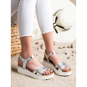 SEASTAR SANDALS ON THE PLATFORM