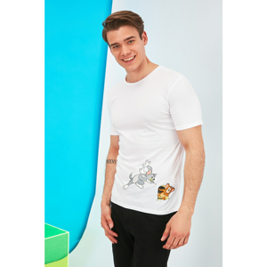 Trendyol White Men's Slim Fit Tom & Jerry Licensed Printed Short Sleeve T-Shirt
