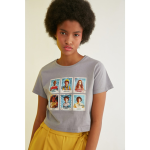 Trendyol Gray Stranger Things Licensed Printed Crop Knit T-Shirt