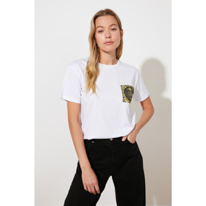 Trendyol White Semi-Fitted Knitted T-Shirt