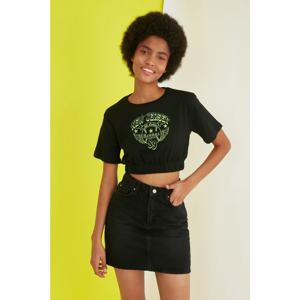 Trendyol Black Super Crop Printed Knitted T-Shirt