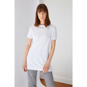 Trendyol White Collar Embroidered Short Sleeve Single Jersey T-shirt