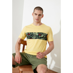 Trendyol Yellow Men's Slim Fit Crew Neck Short Sleeve Printed T-Shirt