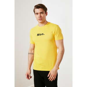 Trendyol Yellow Men's Regular Fit Crew Neck Short Sleeve Printed T-Shirt