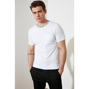 Trendyol White Men's Slim Fit Crew Neck Short Sleeve Printed T-Shirt with One Pocket