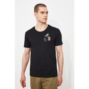 Trendyol Black Men's Slim Fit Short Sleeve Embroidery Detailed T-Shirt