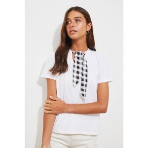 Trendyol White Neck Scarf Detailed Basic Knitted T-Shirt