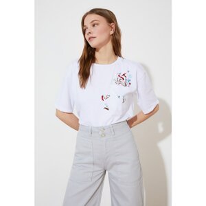 Trendyol White Basic Knitted Pocket Embroidered T-Shirt
