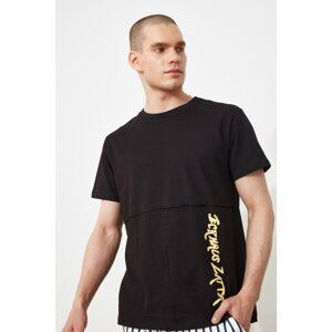 Trendyol Black Men's Regular Fit Short Sleeve T-Shirt