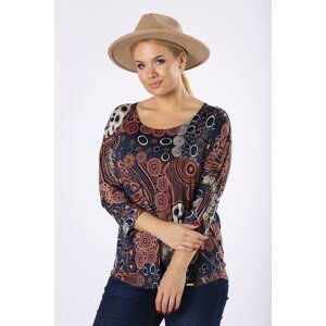 knitted blouse with 3/4 sleeves with a bat cut