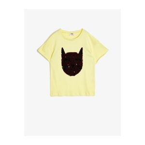 Koton Girls' Yellow Cotton Soft Double-sided Sequin Motif Short Sleeve T-shirt