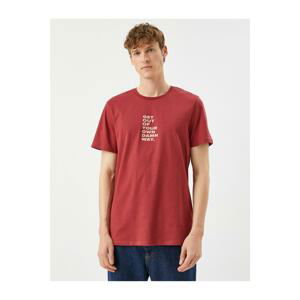 Koton Men's Red Crew Neck Cotton Slogan T-Shirt