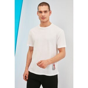 Trendyol White Men's Back Printed Oversize Fit 100% Cotton T-Shirt