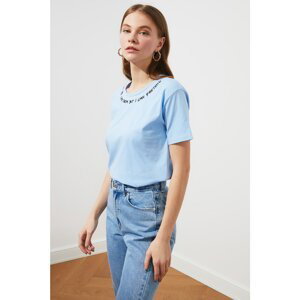 Trendyol Blue Embroidered Semi-Fitted Knitted T-Shirt