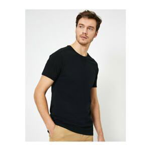 Koton Men's Black Crew Neck T-Shirt