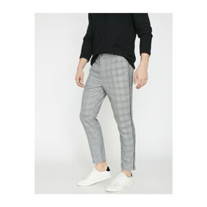 Koton Men's Gray Checkered Pocket Detailed Regular Cut Trousers