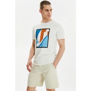 Trendyol Ecru Men's Slim Fit Short Sleeve Printed T-Shirt