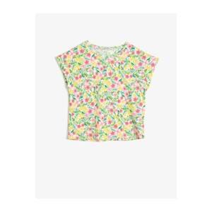 Koton Girl's Crew Neck Short Sleeved T-shirt in Floral Textured Stretch Fabric
