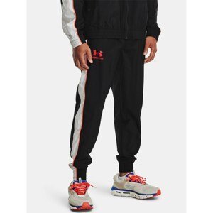 Under Armour Tepláky WOVEN TRACK PANT-BLK
