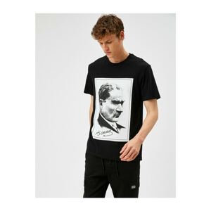 Koton Men's Black Atatürk T-Shirt Crew Neck Cotton