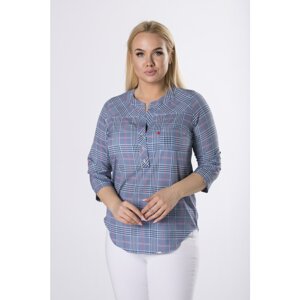 Patterned blouse in a shirt cut with buttons on the bust