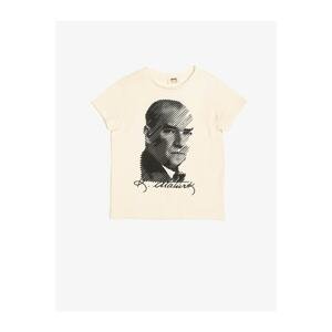 Koton Ataturk Printed Cotton Short Sleeve Crew Neck T-Shirt