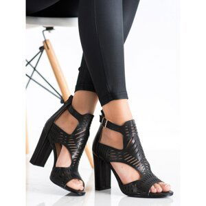 RENDA OPENWORK FASHION SANDALS