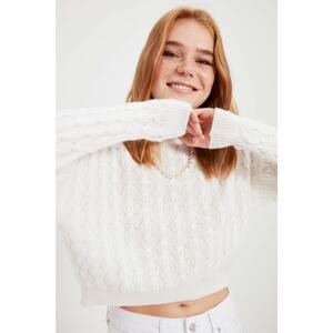 Trendyol Ecru Crop Knitwear Sweater