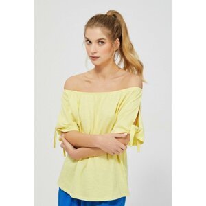 Yellow blouse with bare shoulders