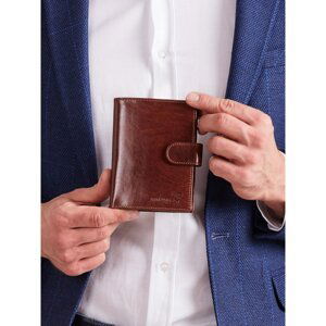 Leather wallet for a man with a brown clasp